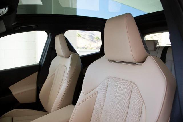 Photo of 2025 Alpine White BMW X3