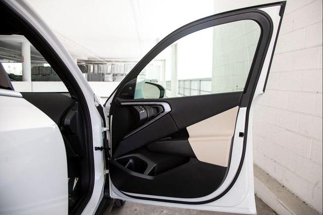 Photo of 2025 Alpine White BMW X3