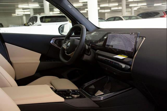 Photo of 2025 Alpine White BMW X3