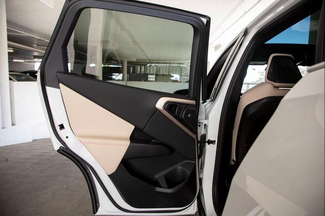 Photo of 2025 Alpine White BMW X3