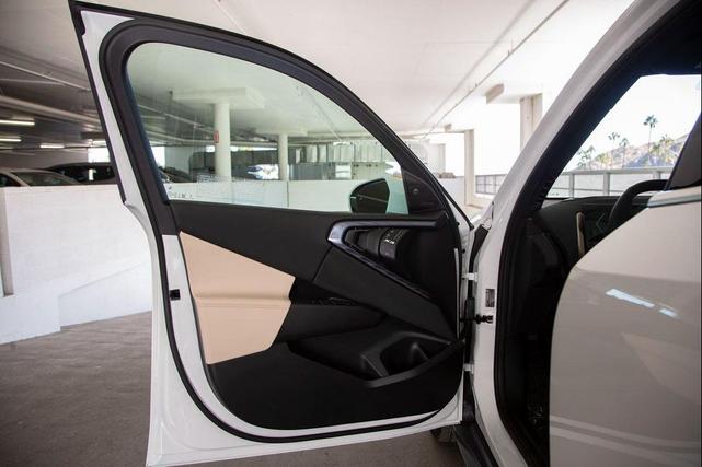 Photo of 2025 Alpine White BMW X3