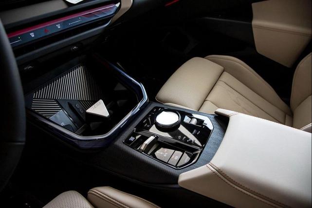 Photo of 2025 Alpine White BMW X3
