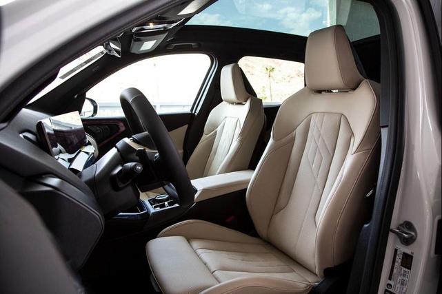 Photo of 2025 Alpine White BMW X3