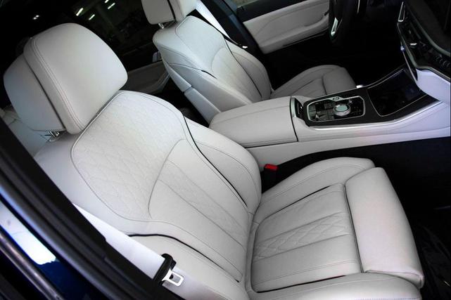 Photo of 2025 Tanzanite Blue II Metallic BMW X5