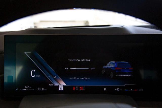 Photo of 2025 Tanzanite Blue II Metallic BMW X5