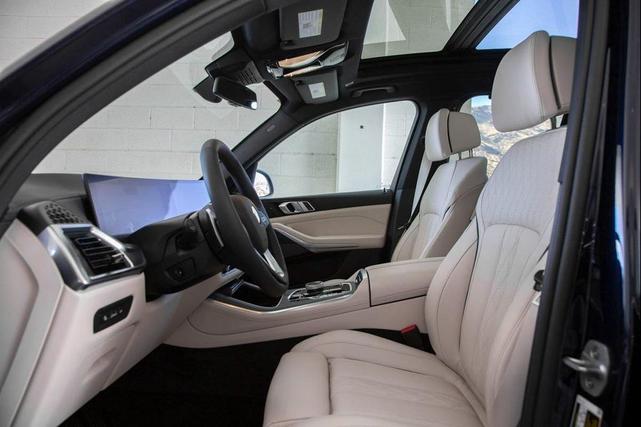 Photo of 2025 Tanzanite Blue II Metallic BMW X5