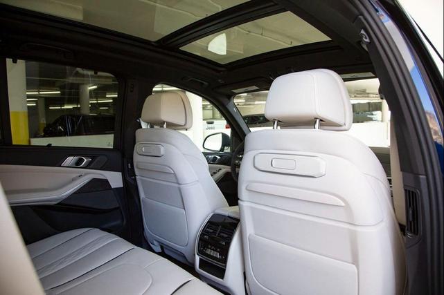 Photo of 2025 Tanzanite Blue II Metallic BMW X5