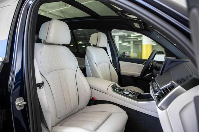 Photo of 2025 Tanzanite Blue II Metallic BMW X5