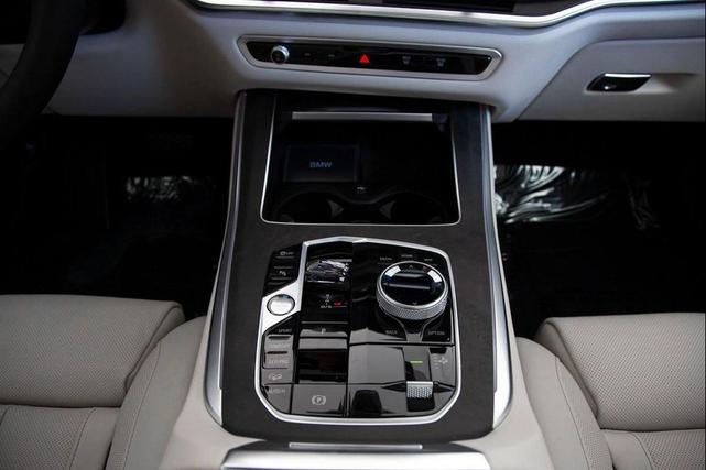 Photo of 2025 Tanzanite Blue II Metallic BMW X5