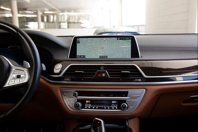Photo of 2022 Carbon Black Metallic BMW 740