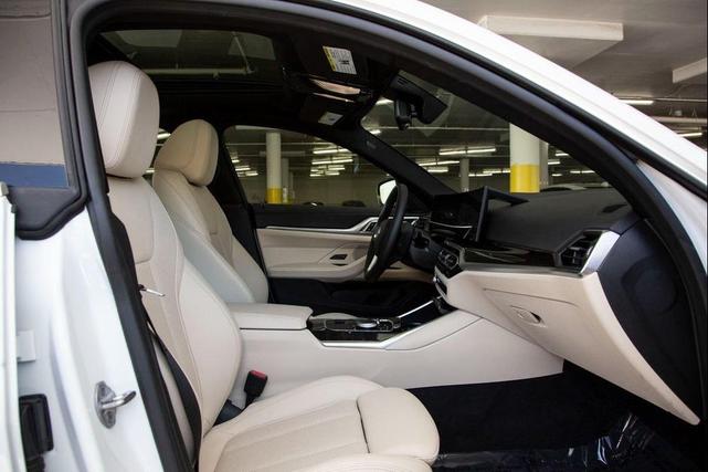 Photo of 2023 Alpine White BMW i4 Gran Coupe