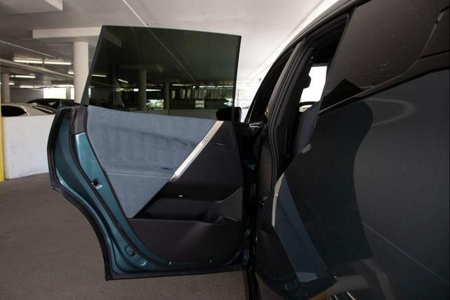 Photo of 2022 Blue Ridge Mountain Metallic BMW iX