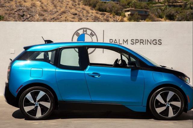 Photo of 2017 Protonic Blue Metallic w/Frozen Gray Accent BMW i3