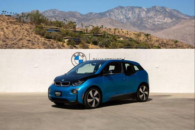 Photo of 2017 Protonic Blue Metallic w/Frozen Gray Accent BMW i3
