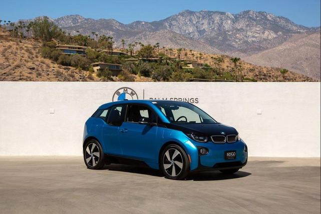 Photo of 2017 Protonic Blue Metallic w/Frozen Gray Accent BMW i3