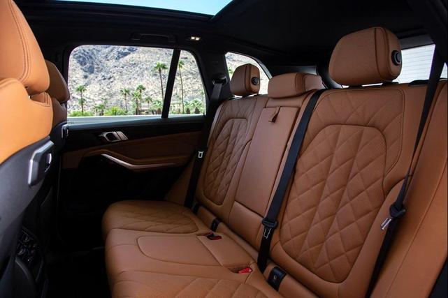 Photo of 2026 Alpine White BMW X5