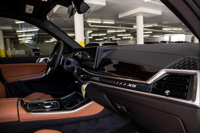 Photo of 2026 Alpine White BMW X5