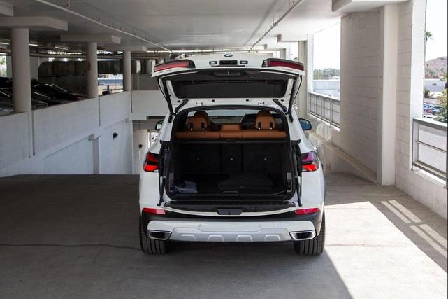 Photo of 2026 Alpine White BMW X5