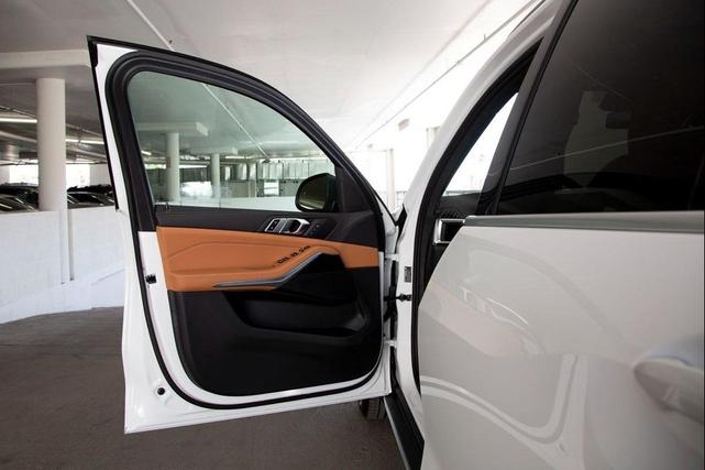 Photo of 2026 Alpine White BMW X5