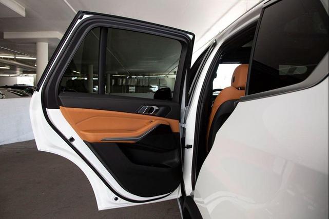 Photo of 2026 Alpine White BMW X5