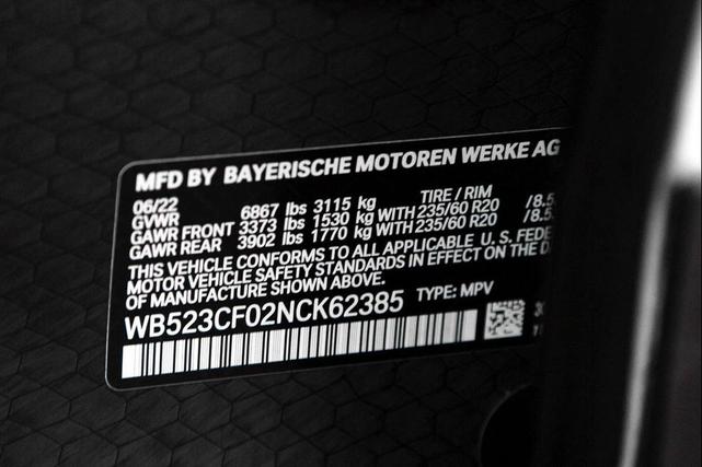 Photo of 2022 Alpine White BMW iX