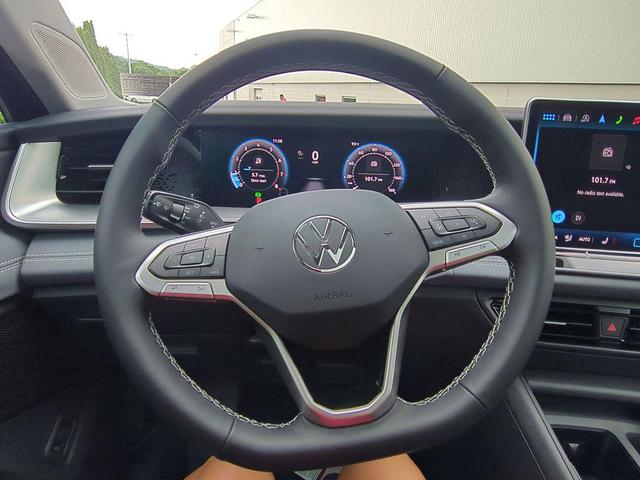 Photo of 2025 Deep Black Pearl Volkswagen Tiguan