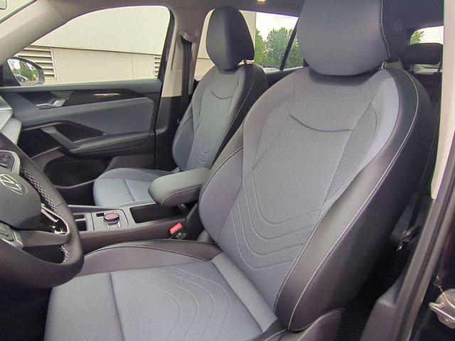 Photo of 2025 Deep Black Pearl Volkswagen Tiguan