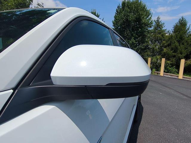 Photo of 2022 Pure White Volkswagen Atlas Cross Sport
