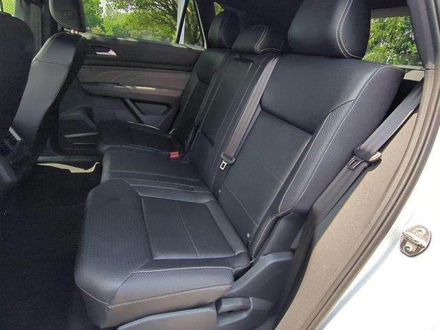 Photo of 2022 Pure White Volkswagen Atlas Cross Sport