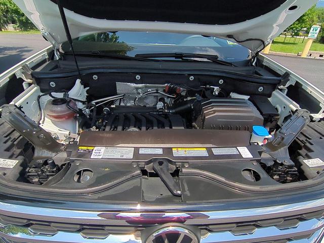 Photo of 2022 Pure White Volkswagen Atlas Cross Sport