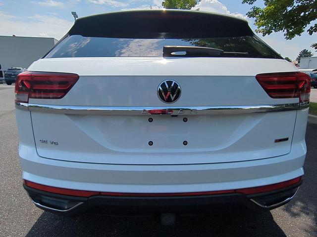 Photo of 2022 Pure White Volkswagen Atlas Cross Sport