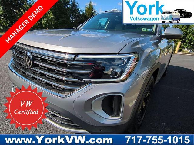 Photo of 2025 Silver Mist Metallic Volkswagen Atlas