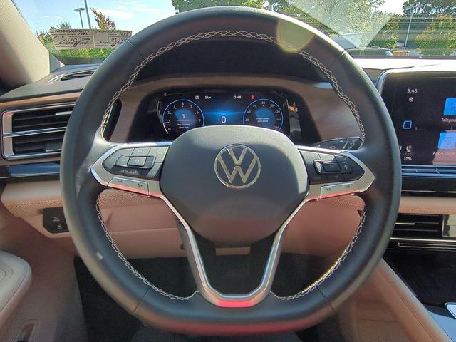 Photo of 2025 Silver Mist Metallic Volkswagen Atlas