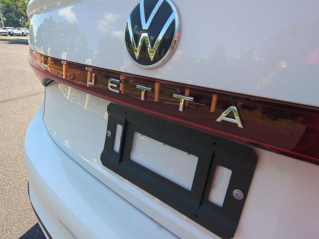 Photo of 2025 Pure White Volkswagen Jetta
