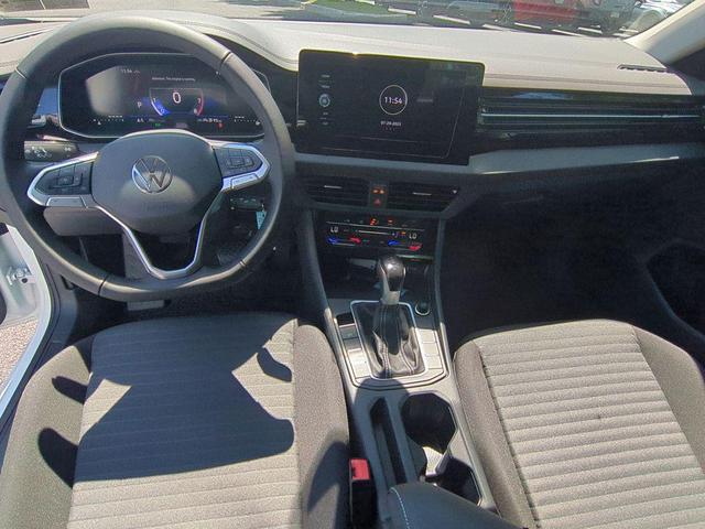 Photo of 2025 Pure White Volkswagen Jetta
