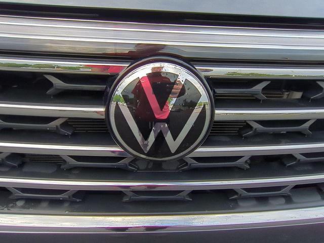 Photo of 2024 Platinum Gray Metallic Volkswagen Atlas