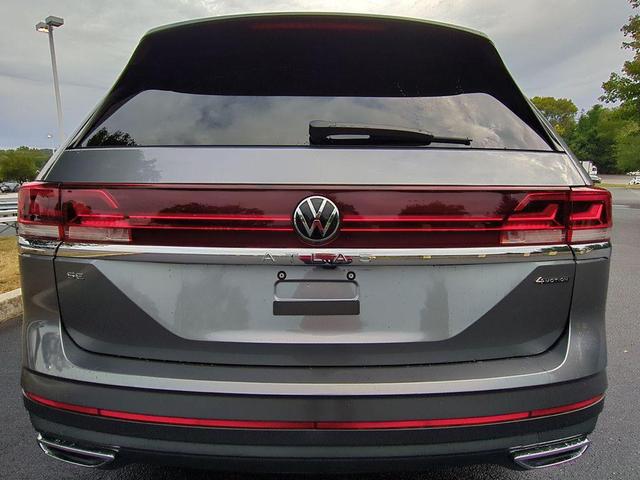 Photo of 2024 Platinum Gray Metallic Volkswagen Atlas