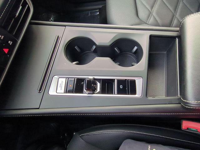 Photo of 2024 Platinum Gray Metallic Volkswagen Atlas
