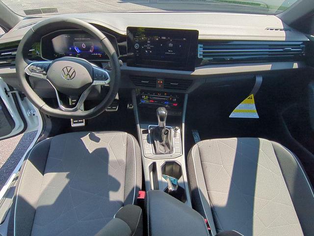 Photo of 2025 Pure White Volkswagen Jetta