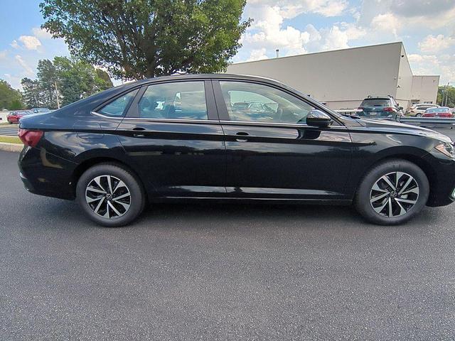 Photo of 2025 Deep Black Pearl Volkswagen Jetta