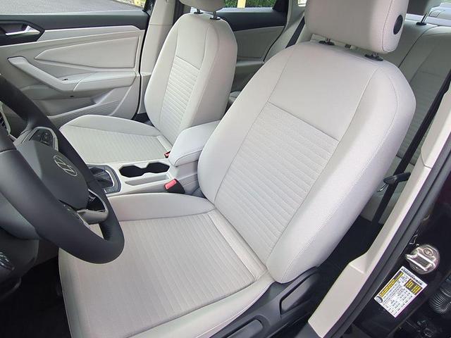 Photo of 2025 Deep Black Pearl Volkswagen Jetta