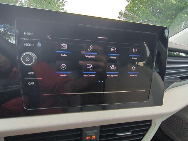 Photo of 2025 Deep Black Pearl Volkswagen Jetta