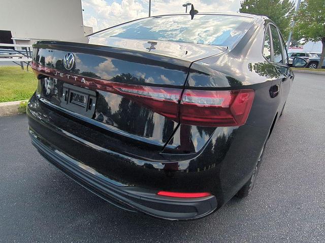 Photo of 2025 Deep Black Pearl Volkswagen Jetta