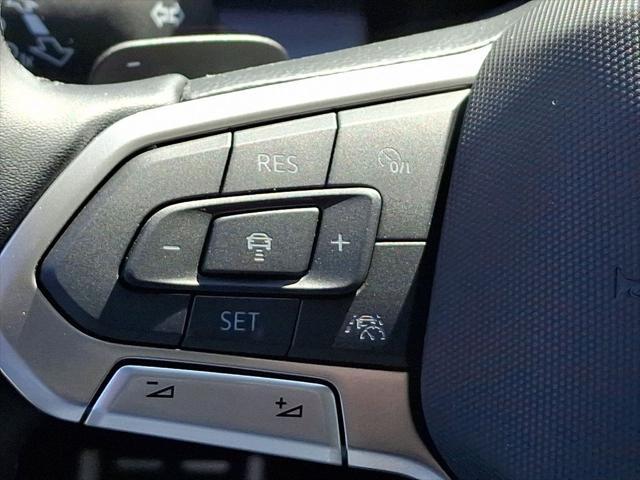 Photo of 2025 Avocado Green Pearl Volkswagen Atlas