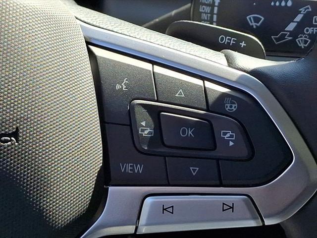 Photo of 2025 Avocado Green Pearl Volkswagen Atlas