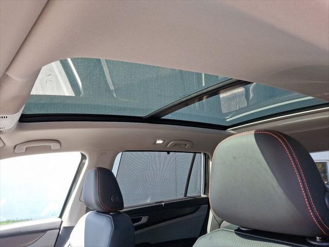 Photo of 2025 Avocado Green Pearl Volkswagen Atlas