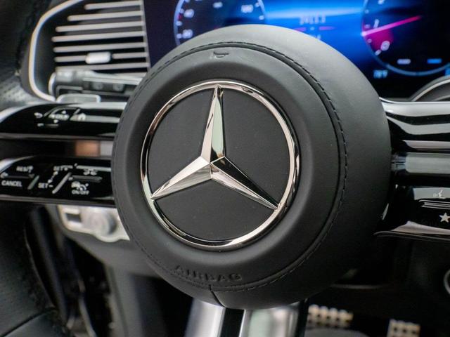 Photo of 2025 Black Mercedes-Benz GLS 450
