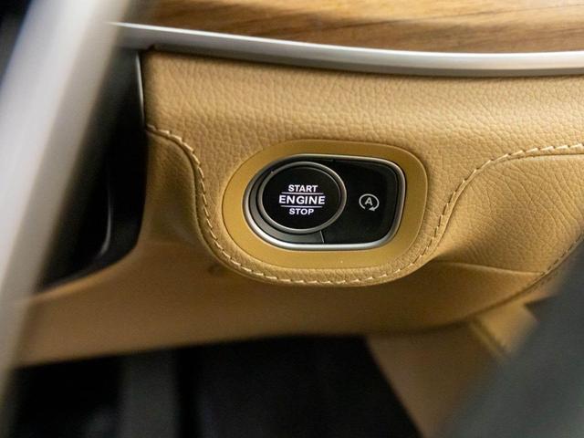 Photo of 2024 White Mercedes-Benz GLE 350