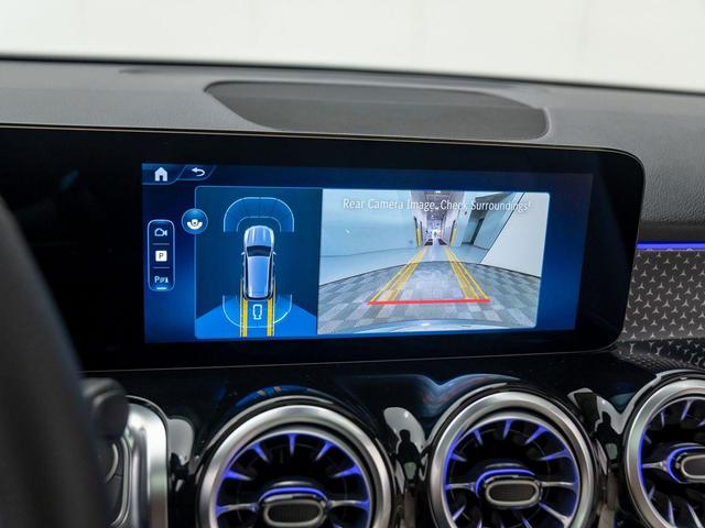 Photo of 2025 Mountain Grey Metallic Mercedes-Benz GLB 250