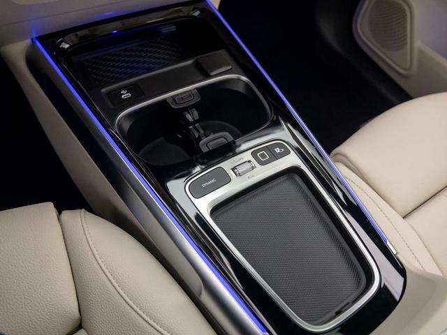 Photo of 2025 Mountain Grey Metallic Mercedes-Benz GLB 250